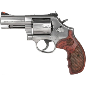 Smith & Wesson Model 686 Plus Deluxe 357 Magnum Revolver – 7 Rounds, 3″ Barrel, Wood Grips, Stainless/Silver